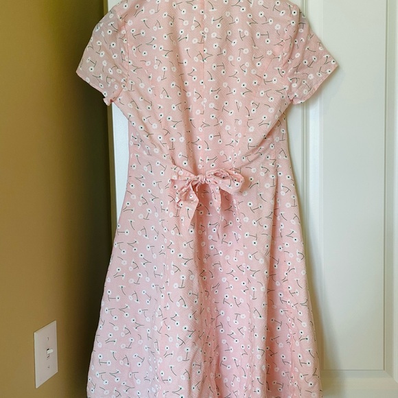 Daytime Dynamo Gingham Flower Dress - Picture 4 of 7